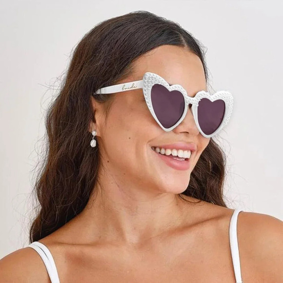 ❤️Women White Sunglasses, Pearl Heart  for Bride,Bridal Shower Accessory, - Picture 5 of 7